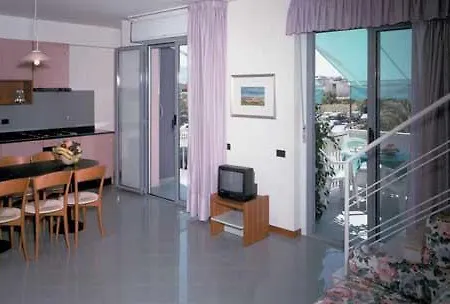 Aparthotel Mediterraneo 4*
