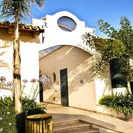 Apartahotel Mediterraneo 3*